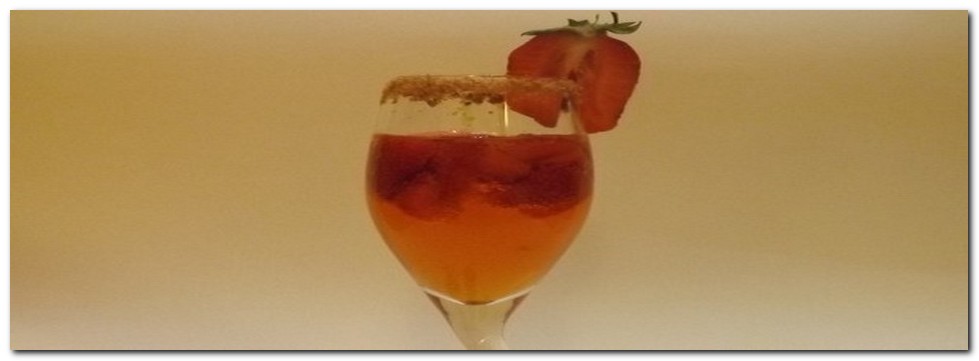 Pezsgő eperrel és Neroli aromavízzel